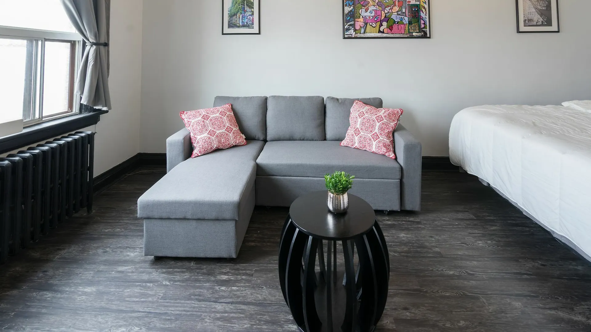 Applewood Suites - Toronto Traveller Loft